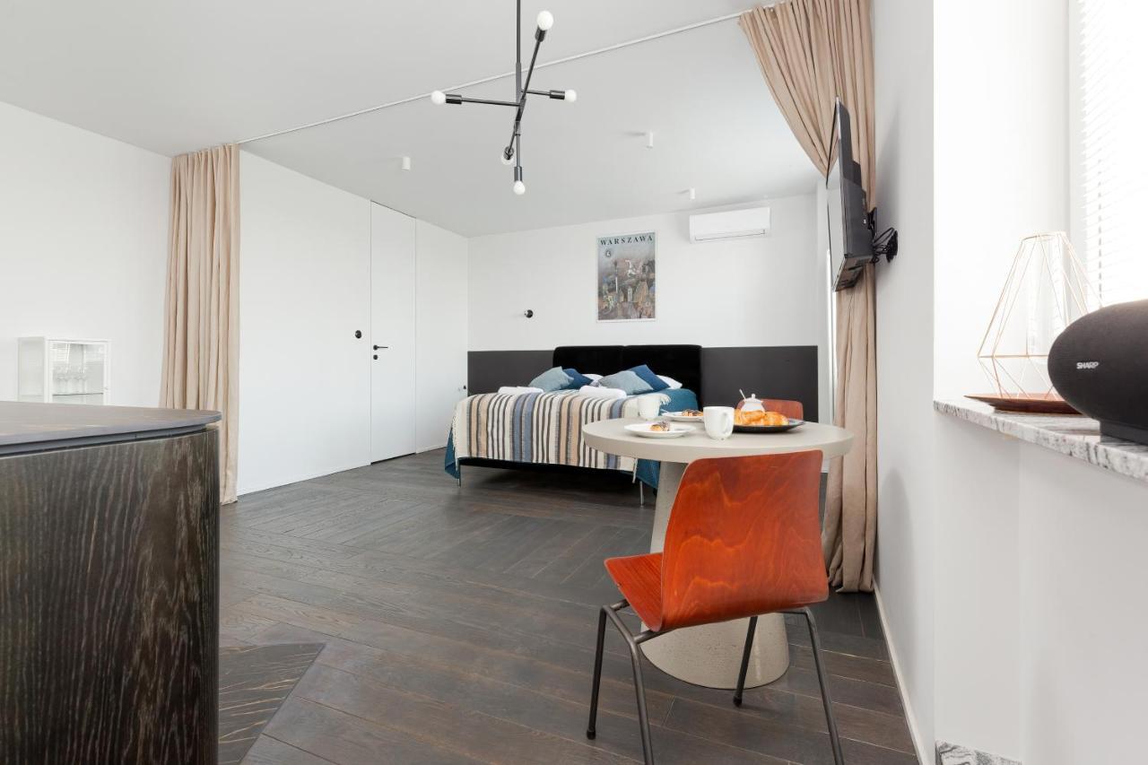 Butas Marszalkowska 140 In The Center Of By Renters Warsaw