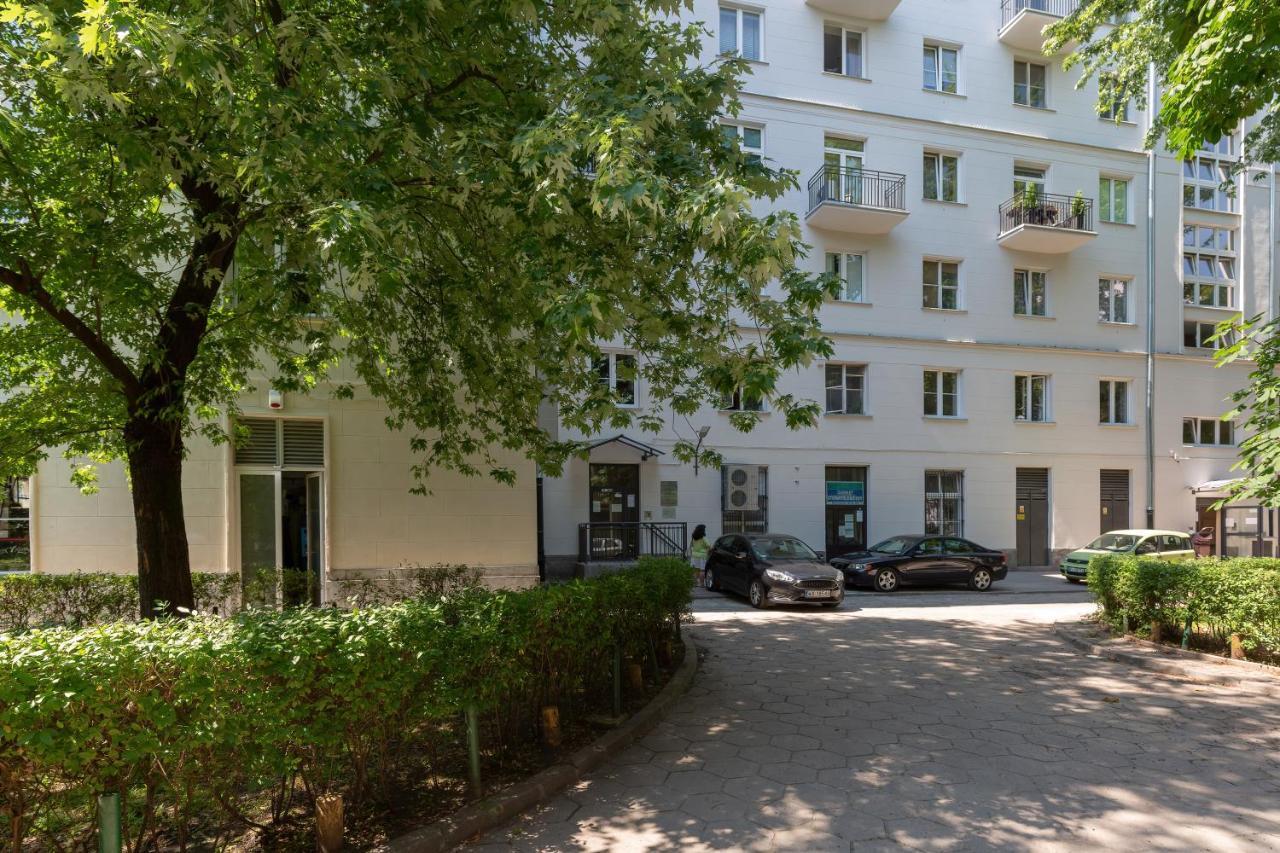 Butas Marszalkowska 140 In The Center Of By Renters Warsaw