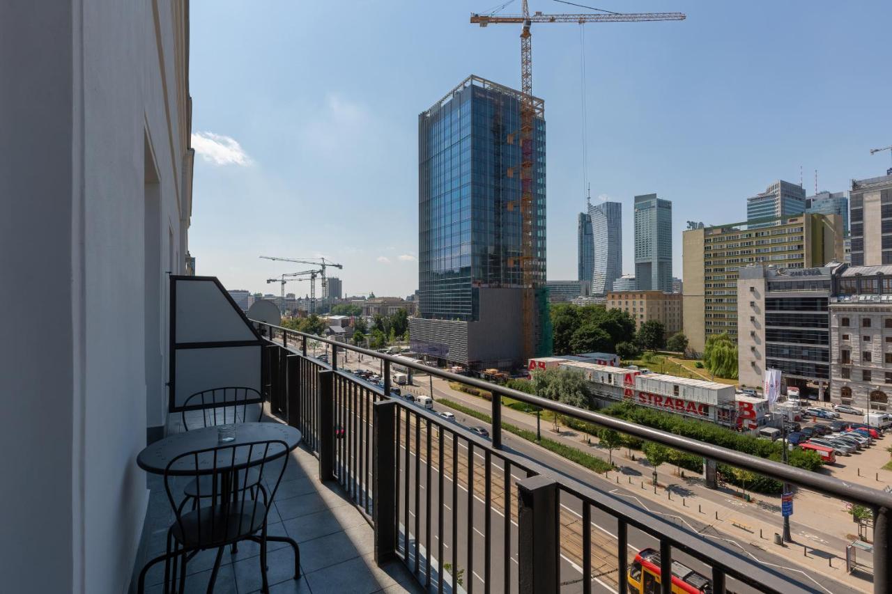 Butas Marszalkowska 140 In The Center Of By Renters Warsaw